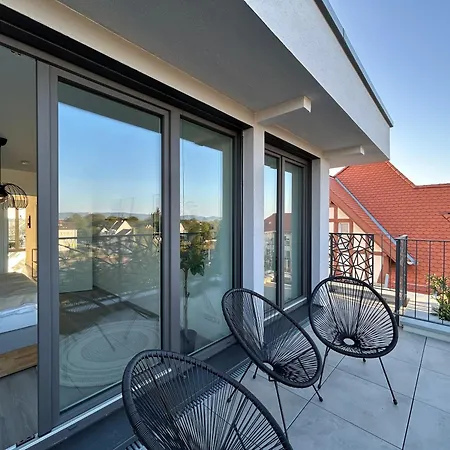 Apartment Idee Living Design Am Schloss - Balkon